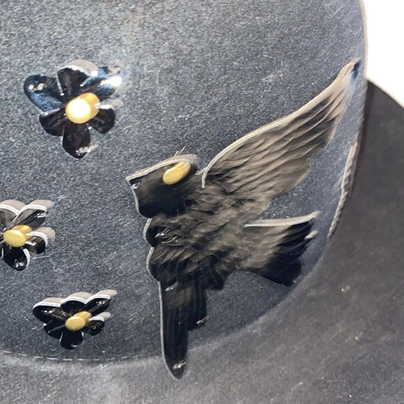 Hat with bird and flower patches by Giovannio New York - Picture 2 of 8